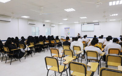 مراكز فاطمة بابطين – سيئون تنظم محاضرة لطلاب الامتياز بكلية الطب والعلوم الصحية حول الحالات الحرجة في أمراض الكلى